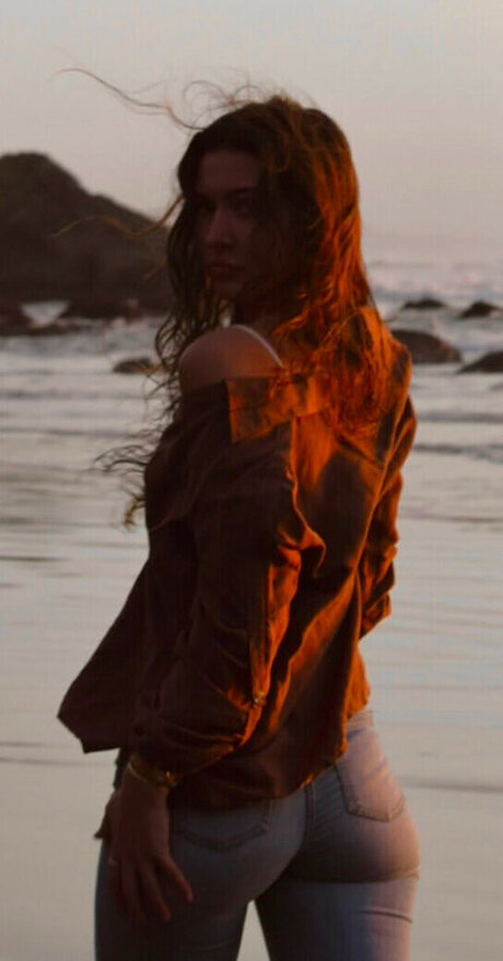 Bridgette Dunn hot actress images