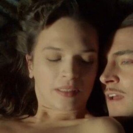 Versailles Fernsehserie_ star nude pictures