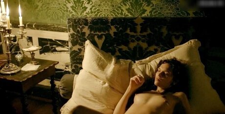 Versailles Fernsehserie_ xxx star pic