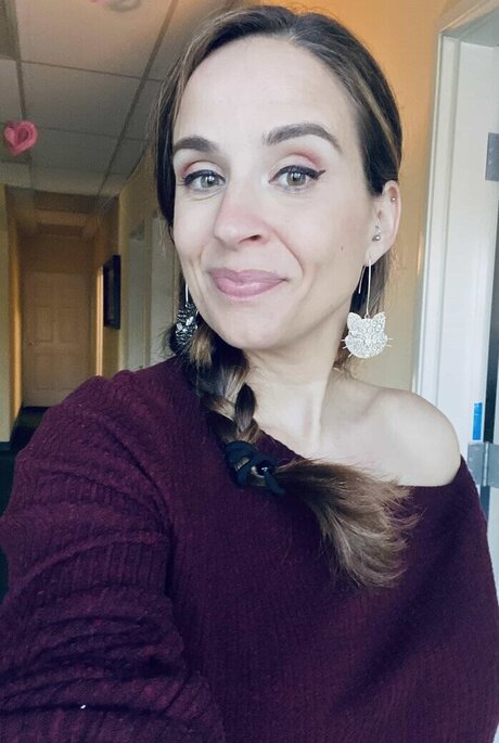 BellaSuede free actress pic