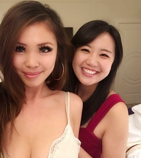 Maggie Sin model pornographic image