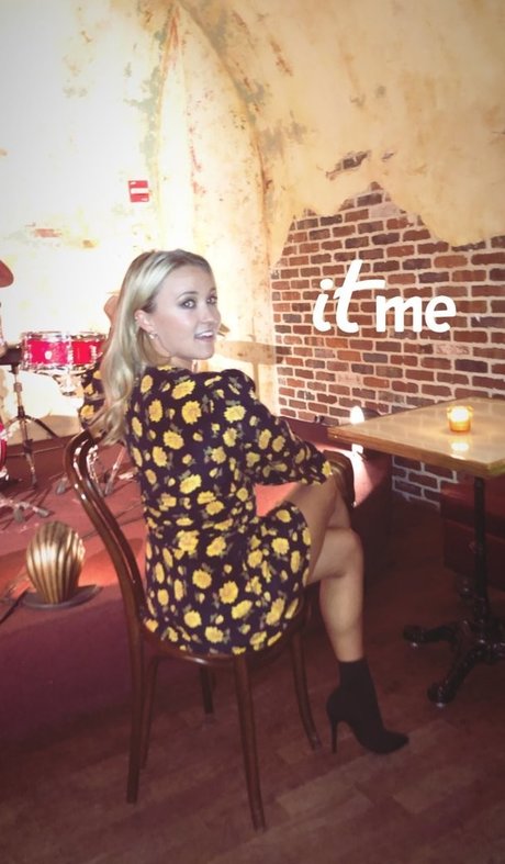 Emily Osment model perfect picture