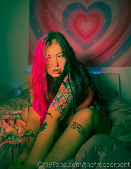 thefreeserpent star gallery