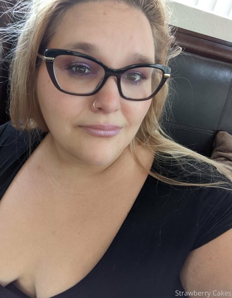 strawberry cakes pornstar art gallery