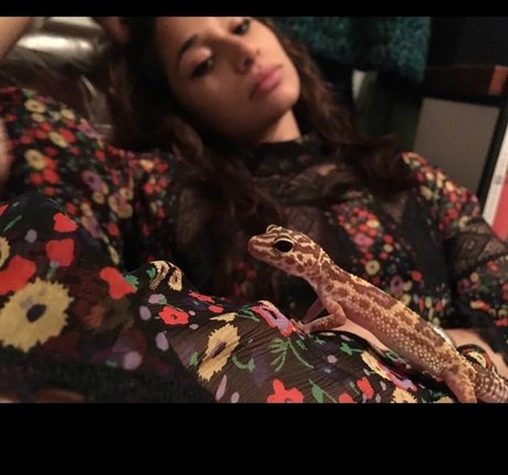 Meaghan Rath pretty star image