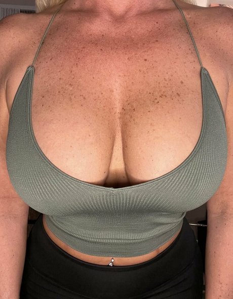 jennyjizzxxx nudes star pic