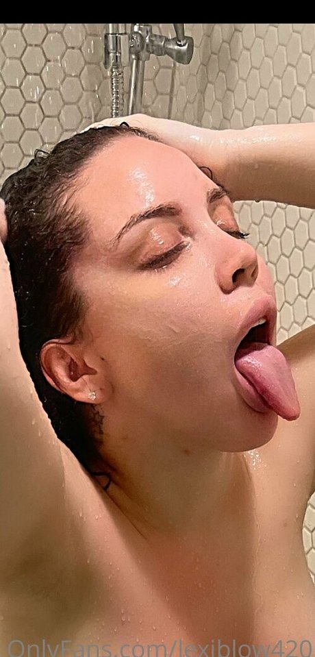 Lexiblow420 porn model galleries