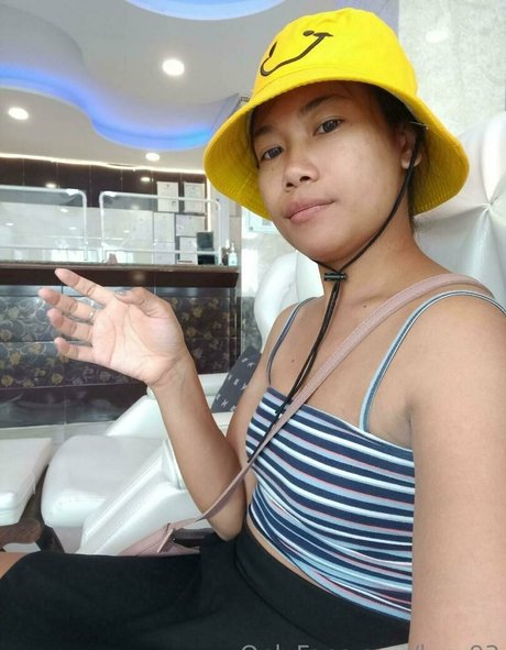 luzy93 model porn pic