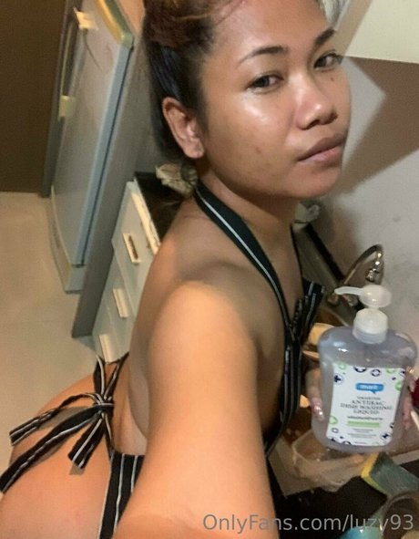 luzy93 nude model pics