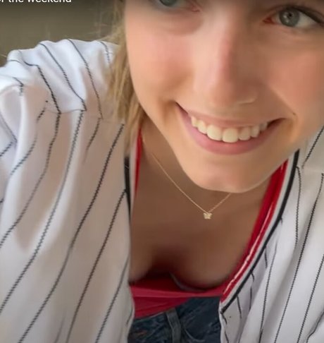 Brooke Isabella sexy model images