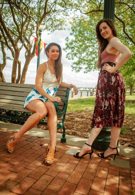 OhMandy56 star pornographic pics