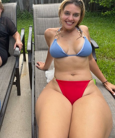 Nadia G top star pic