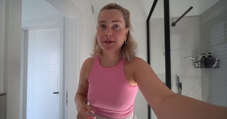 Maren Wolf model nudes image