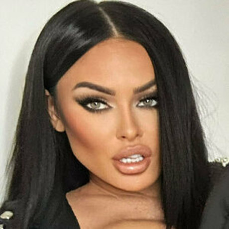 evilwomanfree top actress galleries