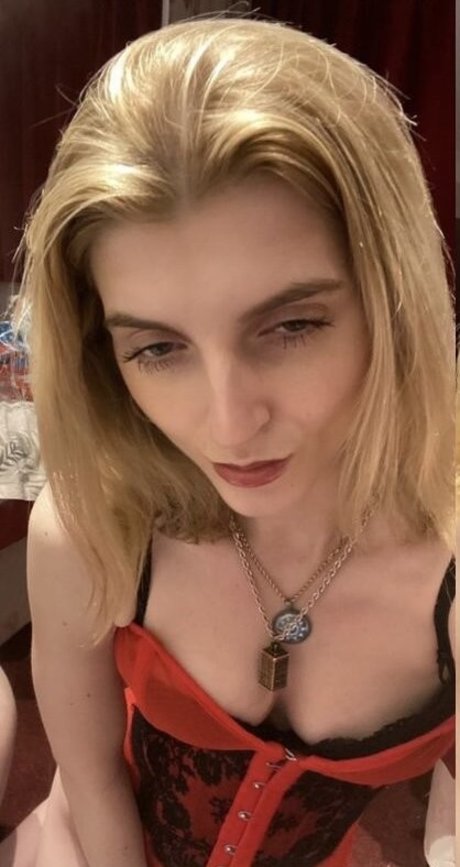 Badwolfemjay naked actress img