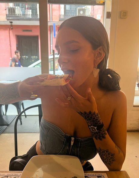 goodwithmytongue model nude picture