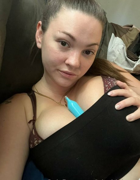 lylasbigheart beautiful actress img