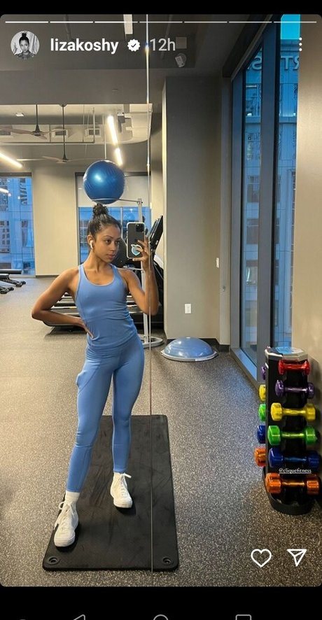 Liza Koshy nudes pornstar pic