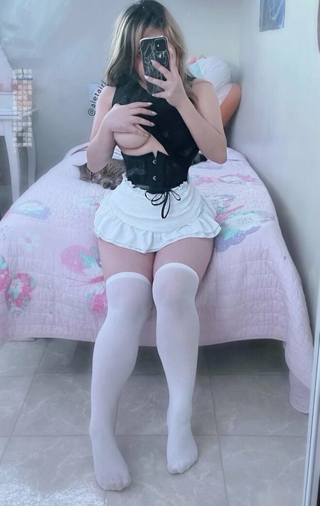 Healslxt pornstar nude images