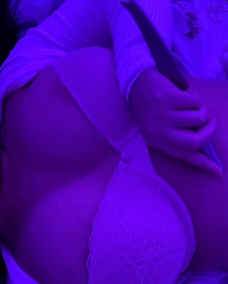 Healslxt star nude image