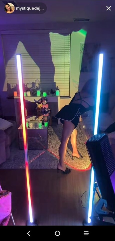 Mystiquede perfect pornstar picture