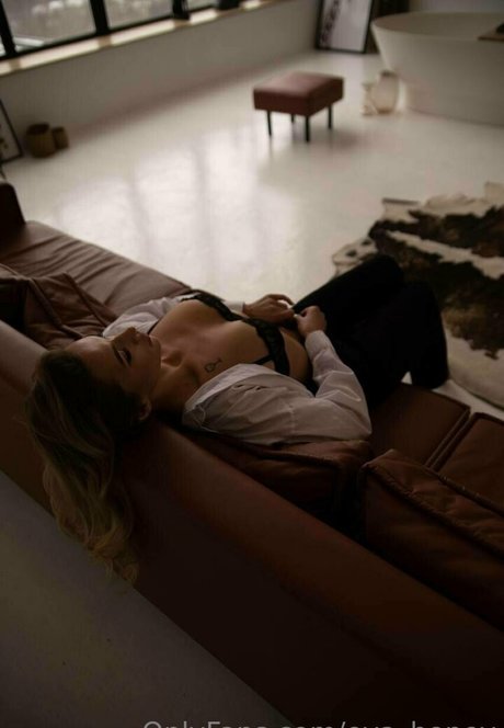 bloody lady beautiful model galleries