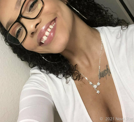 celebrity male onlyfans erotic pics