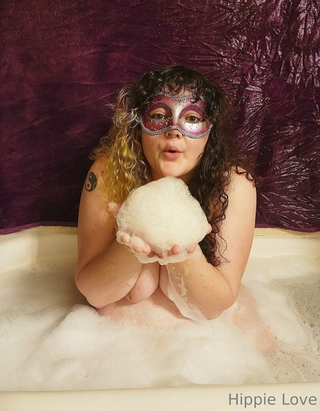 hippie love 95 erotic actress image