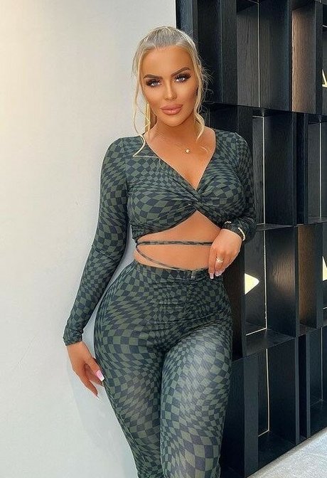 Mega Clarke sex pornstar gallery