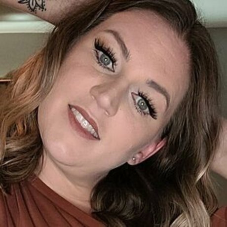 Sarah Love model hot img