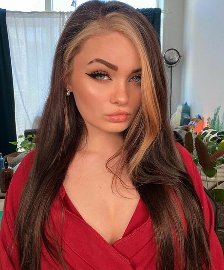 lesbian seduction onlyfans free sexy images