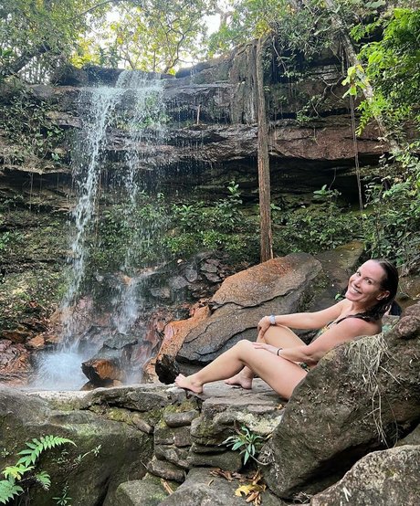 Regina Volpato star free photo