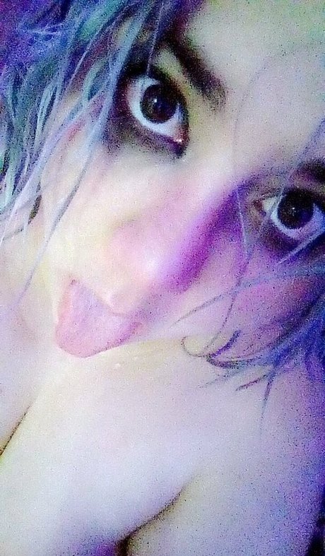 violetwitchy Profile pic