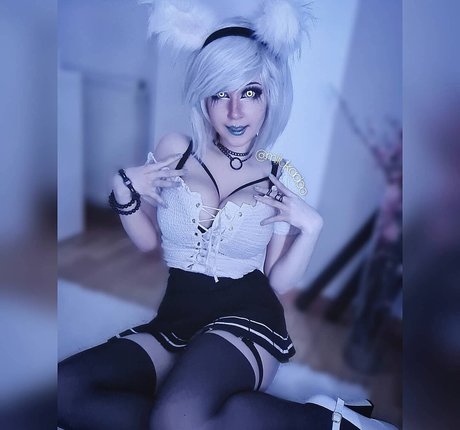 Miukadoo pretty pornstar pictures