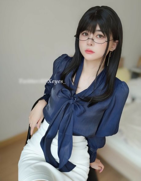 Sxeyes_ beautiful pornstar img