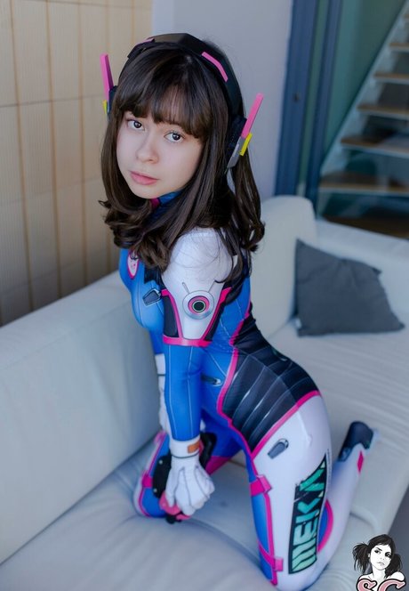 Arise Peachy nudes model images