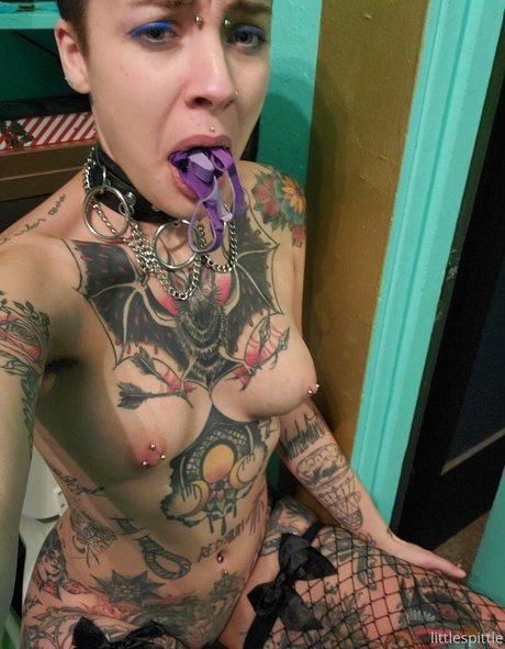 littlespittle star xxx gallery