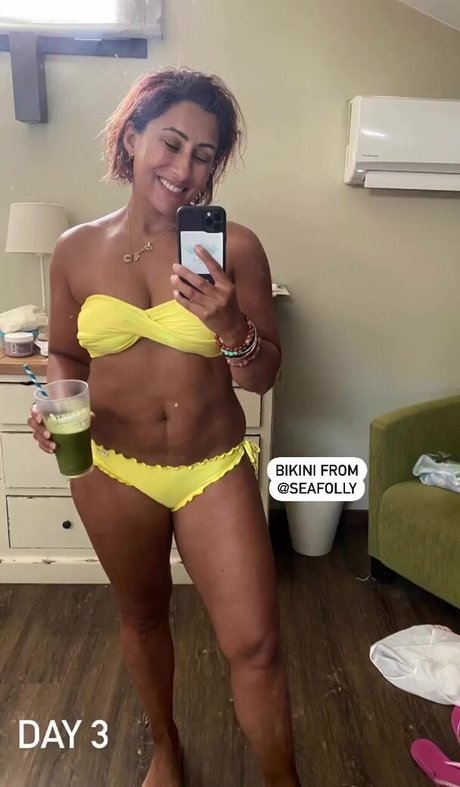 Saira Khan hot star picture