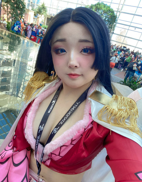 Donutskii pretty pornstar picture