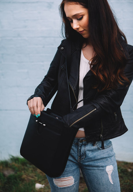 Holls8 model nude archive