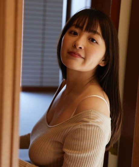 Saki Yanase free pornstar images