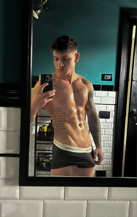 _Liam Reed TOP 0_ star nudes pictures