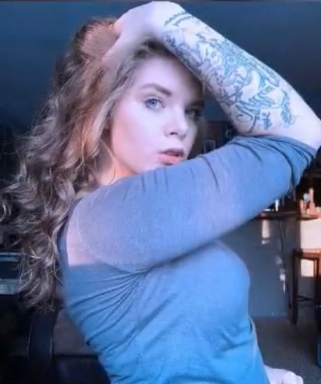 LEXI FOX star beautiful pics