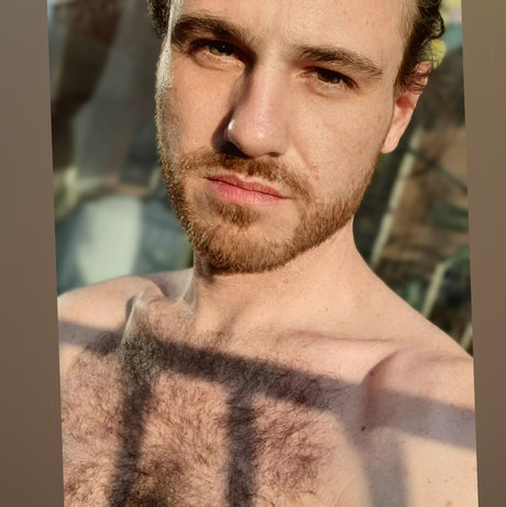 Leon Harder xxx model image