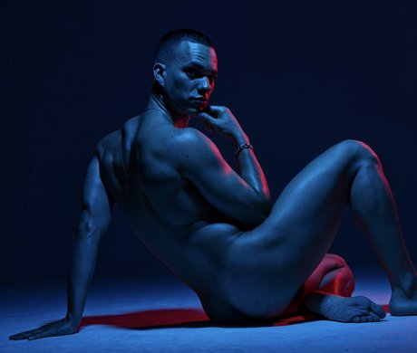 _O I I_ xxx actress photo