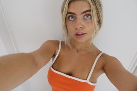 Lemon B_ pretty model photo