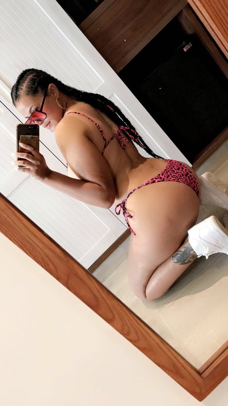 Laura Patricia hd model picture