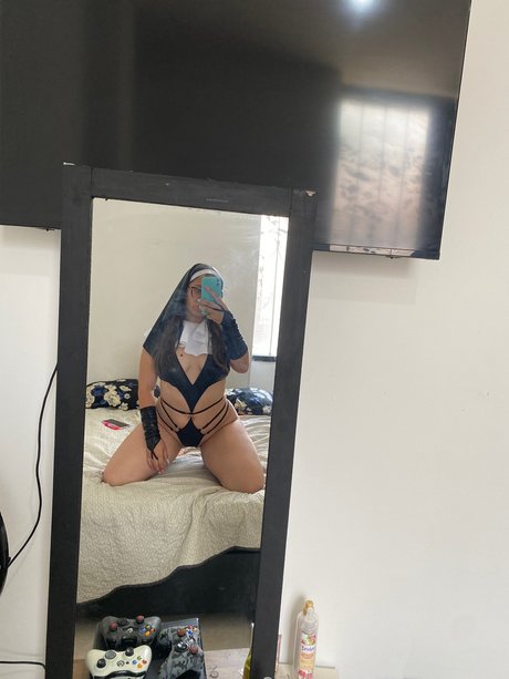 Linadz priv model free image