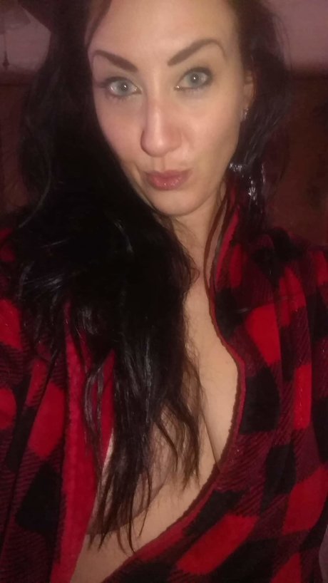 Lily Mills naked model gallery