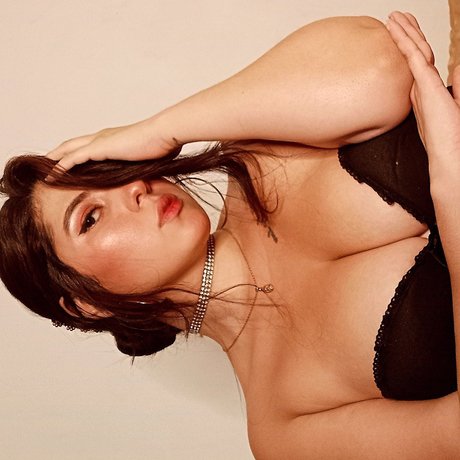 LilyAldridge23 star nudes image